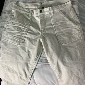 White/ off-white corduroy pants.